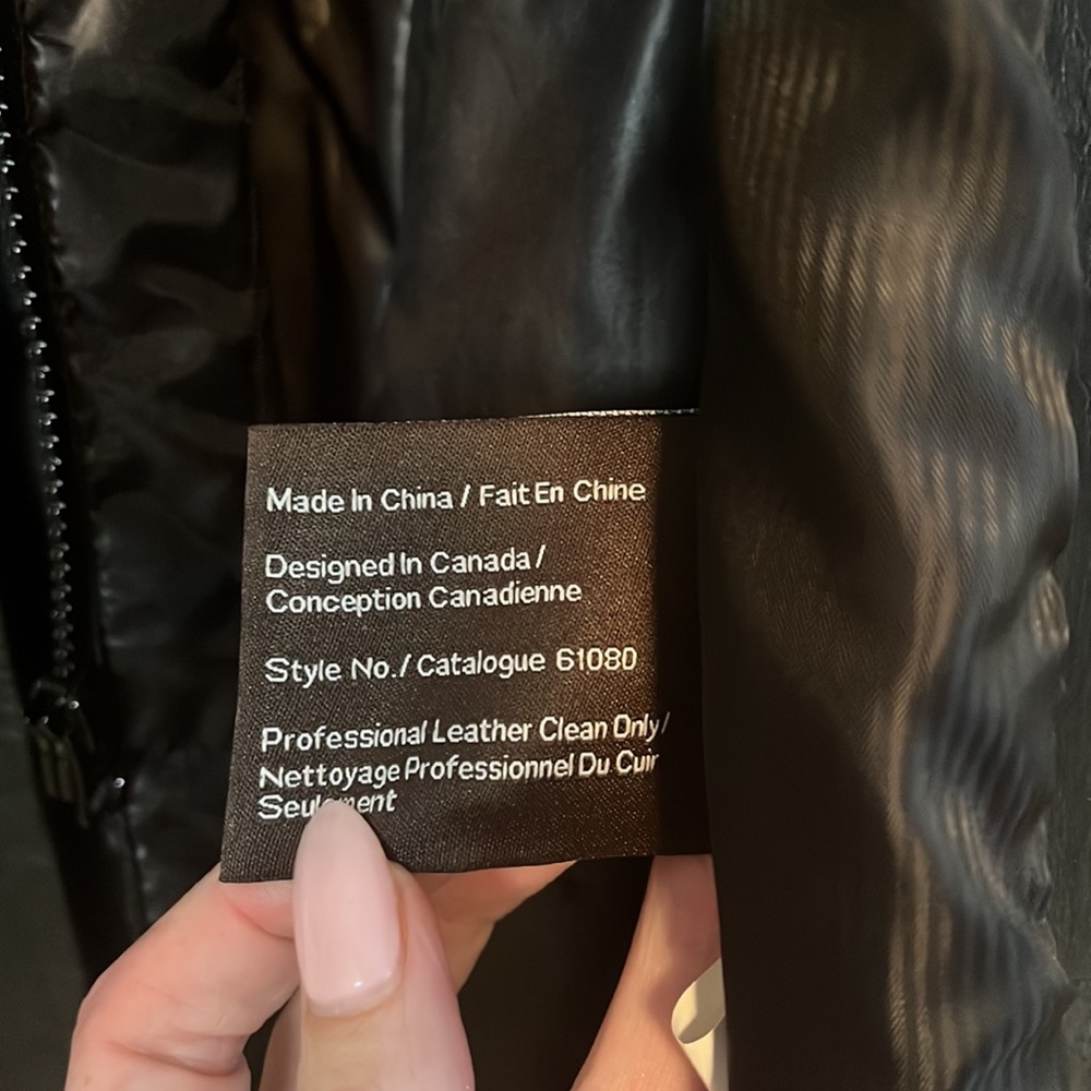 Danier black leather jacket - Picture 7 of 15